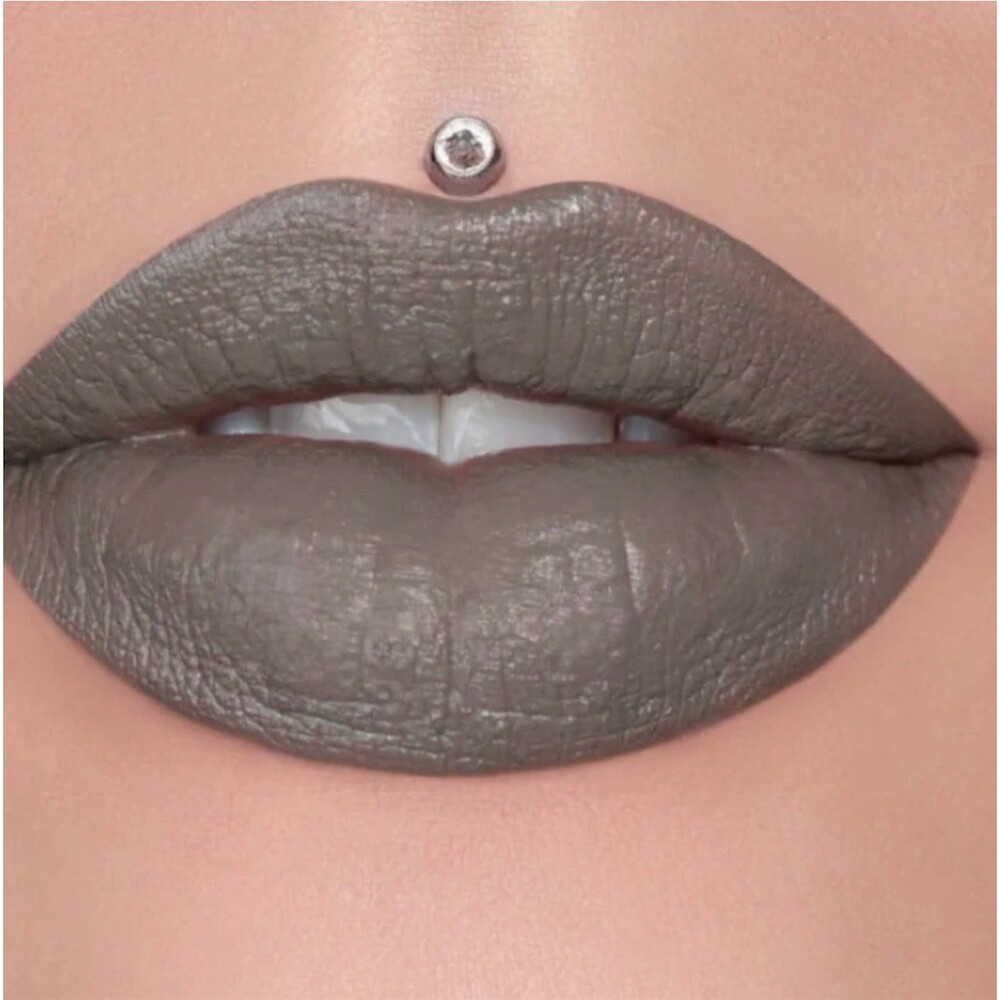 Jeffree Star Cosmetics Velvet Trap Lipstick Grave Digger Gray Greige Matte